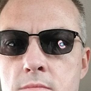 Meet your Posher, Dennis